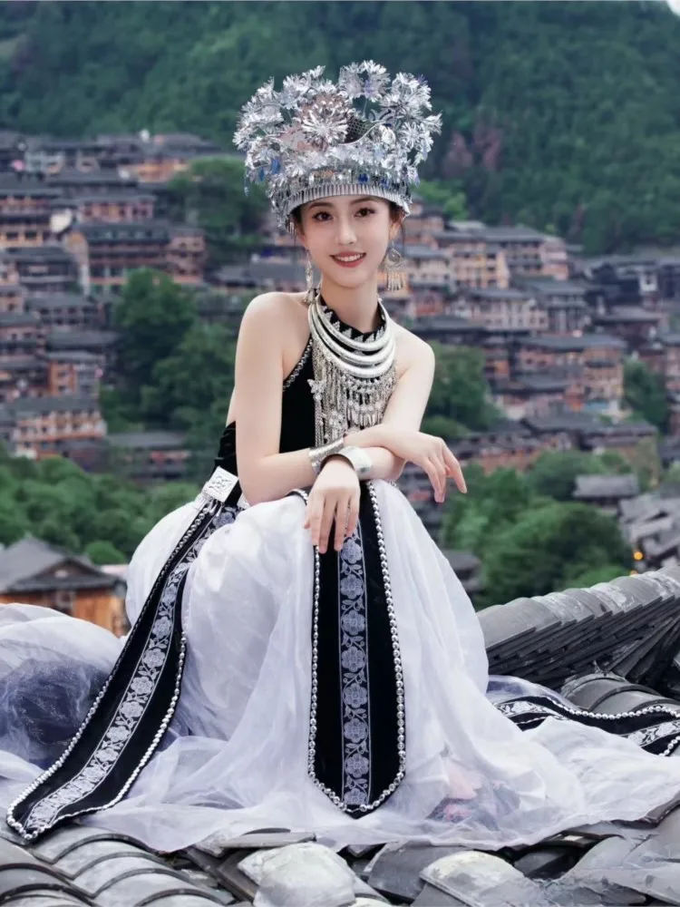 Travel photography exotic white gauze long dress set ancient-style clothing
Travel photography exotic white gauze long dress set ancient-style clothing