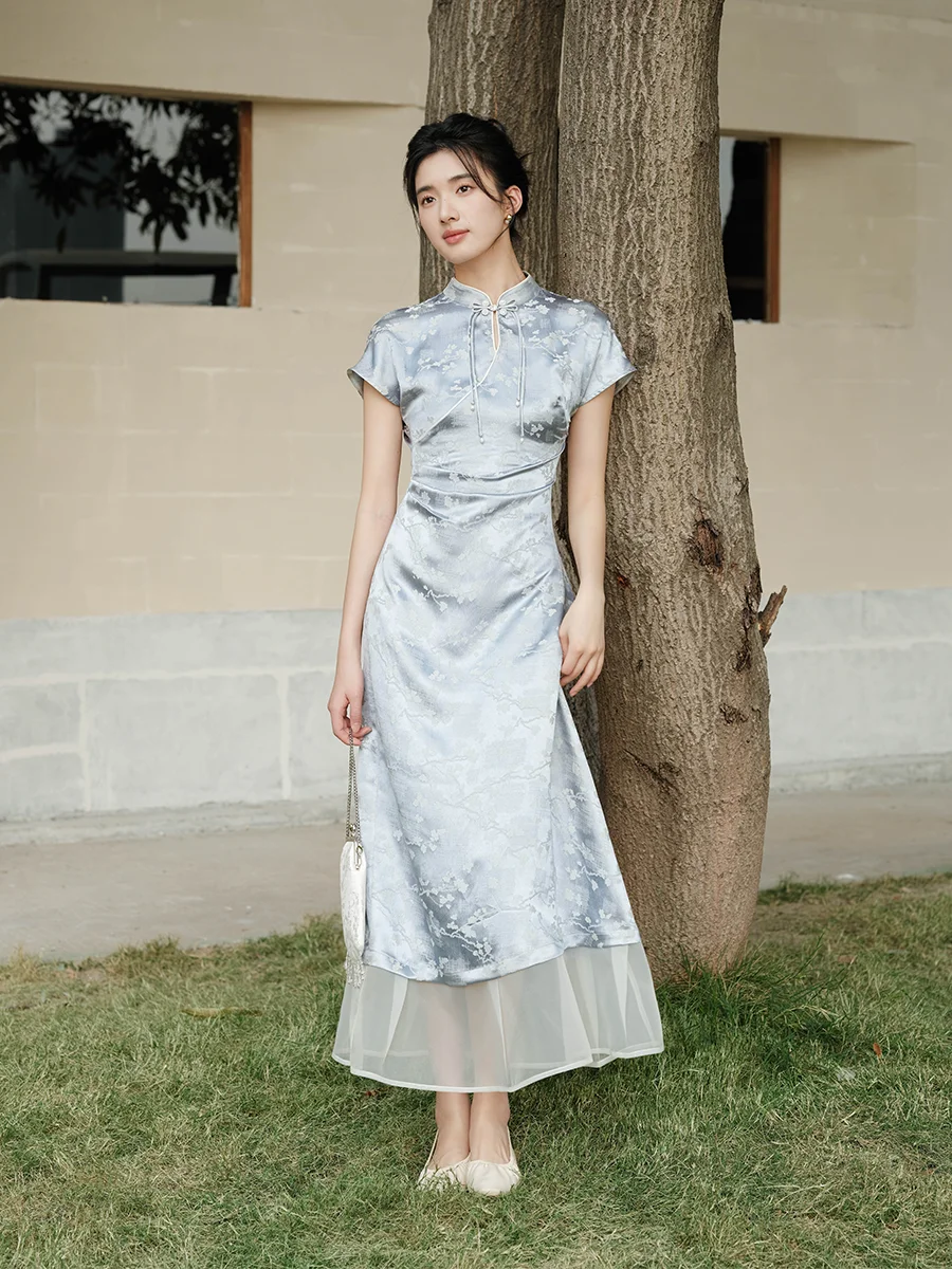 Женское летнее платье Ele Blue Dr с высокой талией, утягивающее, с цветочной вышивкой, длинным рукавом, в китайском стиле, макси-длина
Женское летнее платье Ele Blue Dr с высокой талией, утягивающее, с цветочной вышивкой, длинным рукавом, в китайском стиле, макси-длина