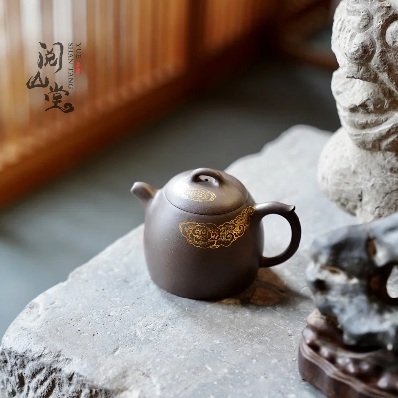 ★★★Yueshan Hall | Xiangyun Qinquan Pot Raw Ore Sky Blue Mash Gold Painting Process Famous National Worker Qi Liyun Handmade
★★★Yueshan Hall | Xiangyun Qinquan Pot Raw Ore Sky Blue Mash Gold Painting Process Famous National Worker Qi Liyun Handmade