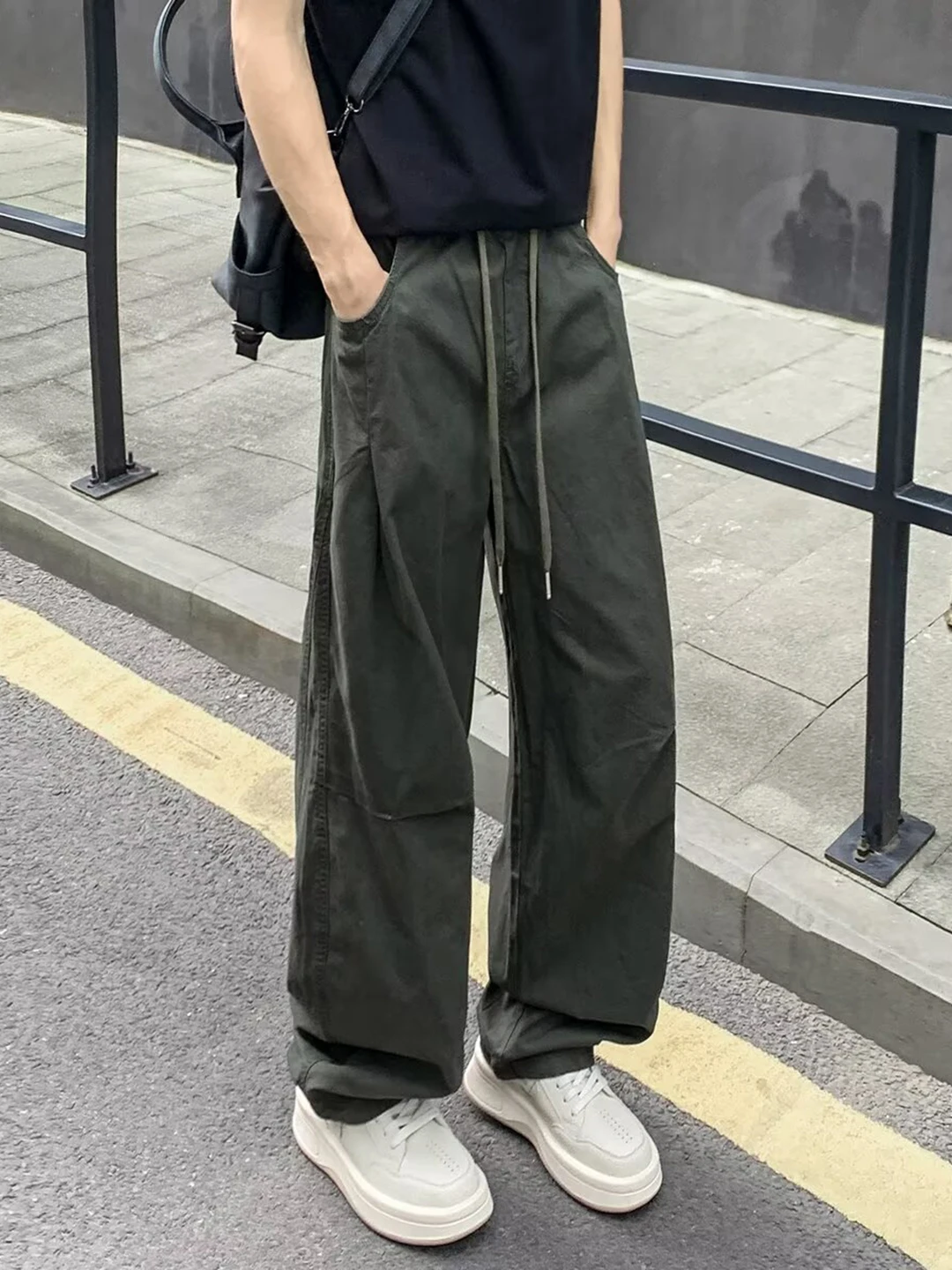 Мужские осенние джинсы в стиле милитари, прямые, свободного кроя, с высокой талией, винтажные, американские, для мужчин
Мужские осенние джинсы в стиле милитари, прямые, свободного кроя, с высокой талией, винтажные, американские, для мужчин