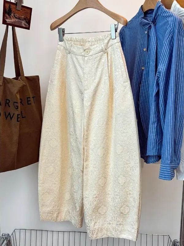 plus Size Women's High Waist Wide Leg Pants Floral Embroidery Casual Straight Cut Summer Loose Fit Versatile Chinese Style Tr...
plus Size Women's High Waist Wide Leg Pants Floral Embroidery Casual Straight Cut Summer Loose Fit Versatile Chinese Style Tr...