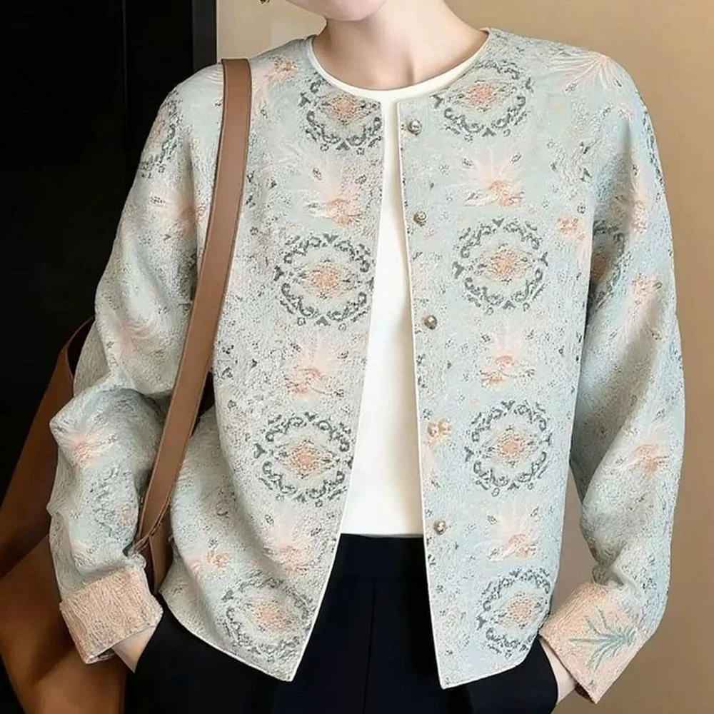New Chinese style printed coat women's 2026 new round neck double-sided jacket French retro cardigan top
New Chinese style printed coat women's 2026 new round neck double-sided jacket French retro cardigan top