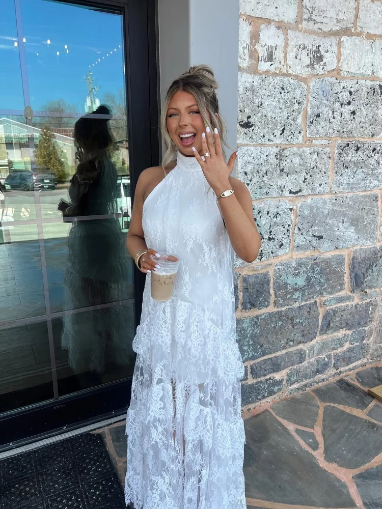 Fashion Sleeveless White Lace Halter Maxi Dress Tiered Sheer Layer High Neck Women Summer Dresses 2026 Trendy Lady Party Robes
Fashion Sleeveless White Lace Halter Maxi Dress Tiered Sheer Layer High Neck Women Summer Dresses 2026 Trendy Lady Party Robes