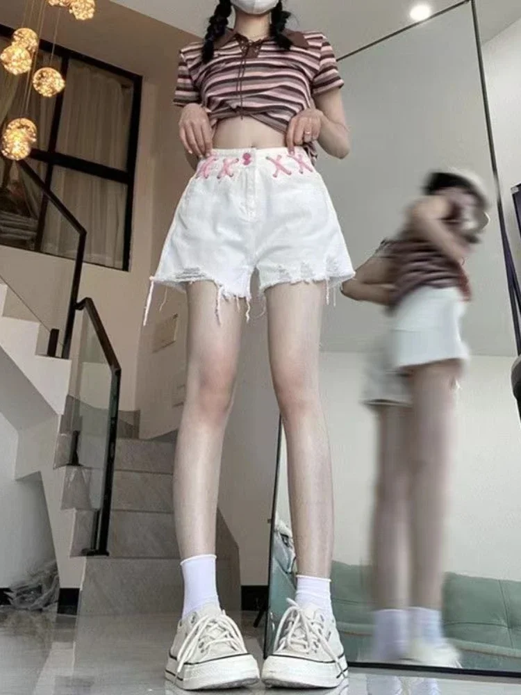 With Waist Pocket Denim Shorts for Women White Design Summer Classic Low Price Outfits New In Trend 2025 Short Jean Pants Woman
With Waist Pocket Denim Shorts for Women White Design Summer Classic Low Price Outfits New In Trend 2025 Short Jean Pants Woman