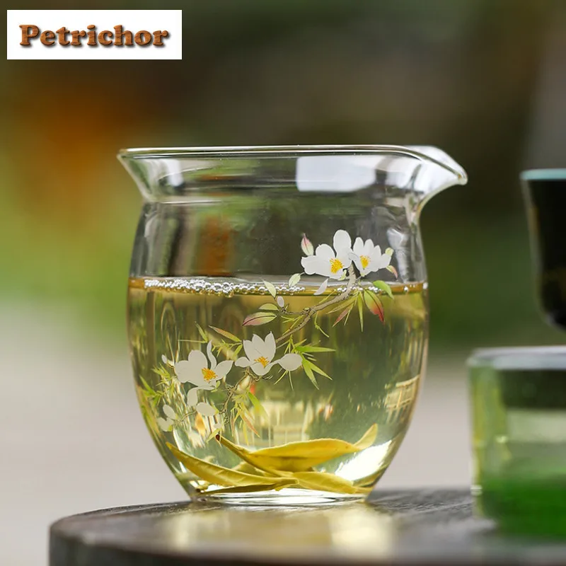 230ml Glass Swallow Coming Back Tea Pitcher Divide Tea Cha Hai Dispenser Justice Cup Fair Mug Chinese Tea Set Craft Accessories
230ml Glass Swallow Coming Back Tea Pitcher Divide Tea Cha Hai Dispenser Justice Cup Fair Mug Chinese Tea Set Craft Accessories