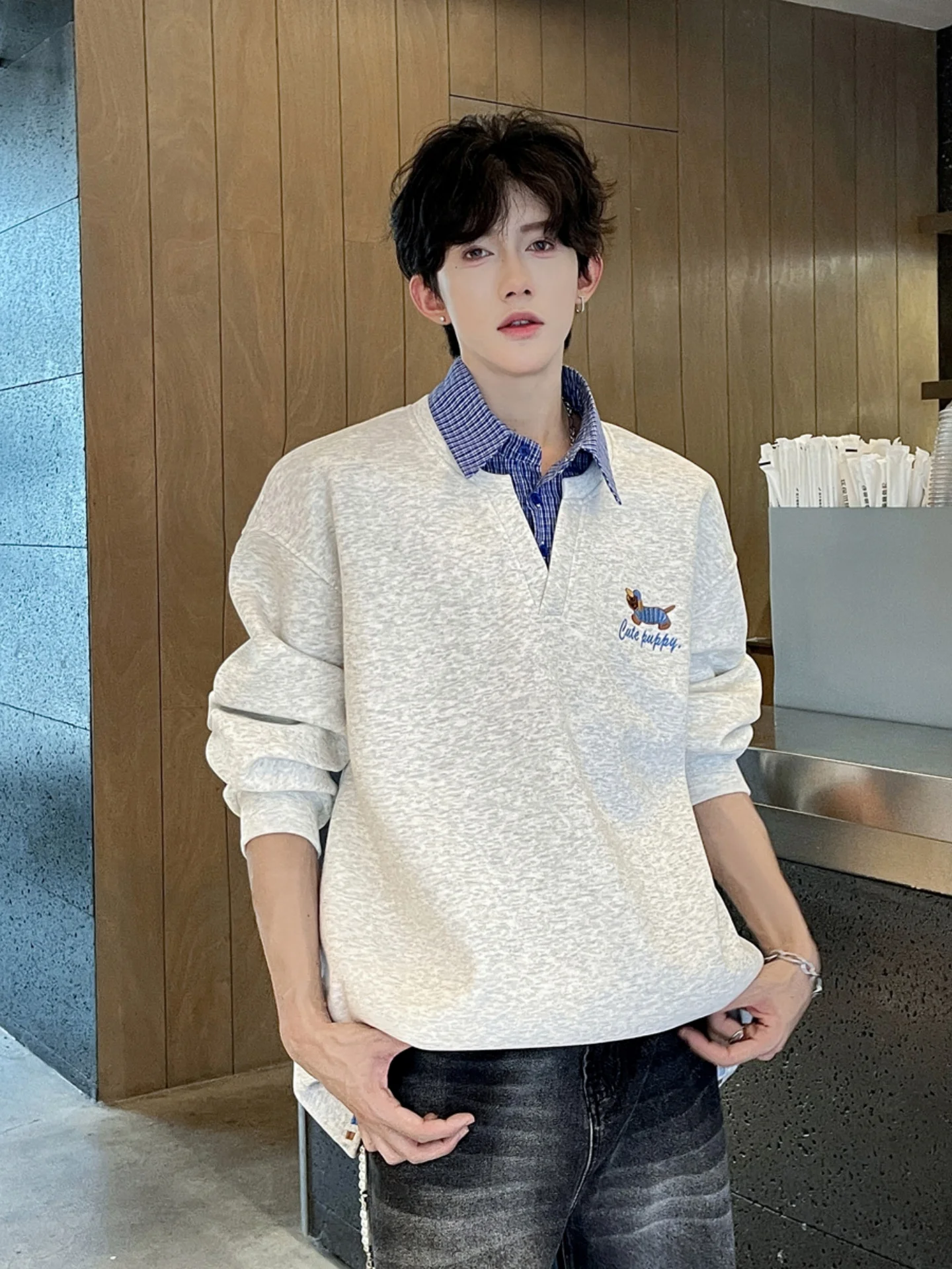 Мужской свитшот с вышивкой и воротником-стойкой, осенний молодежный стильный топ с эффектом двухслойности, смесь хлопка и полиэстера
Мужской свитшот с вышивкой и воротником-стойкой, осенний молодежный стильный топ с эффектом двухслойности, смесь хлопка и полиэстера