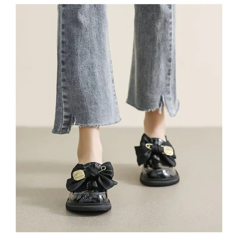 Single Shoe Female British Style Small Leather Shoes Spring and Autumn Retro Black Bow One Foot Soft Sole Single Shoe Female
Single Shoe Female British Style Small Leather Shoes Spring and Autumn Retro Black Bow One Foot Soft Sole Single Shoe Female