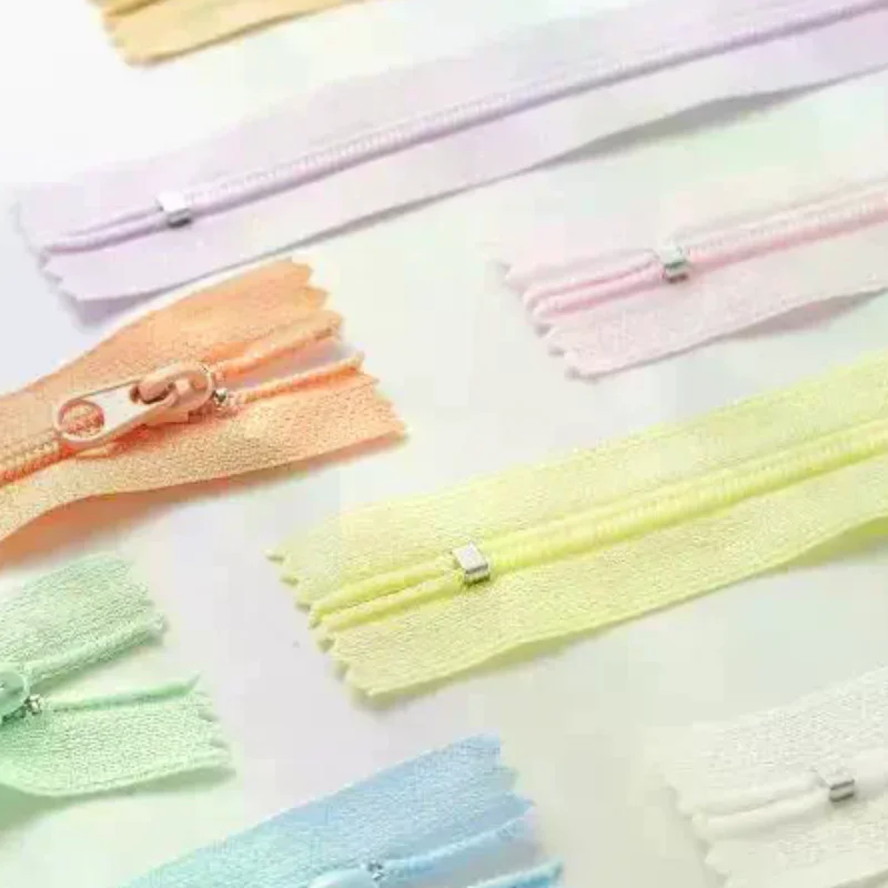 10PCS Nylon Zippers Seam Fine Nylon Colourful Spool Zips Not Separable Sewing Zips 20 Cm For Clothing DIY Sewing Craft
10PCS Nylon Zippers Seam Fine Nylon Colourful Spool Zips Not Separable Sewing Zips 20 Cm For Clothing DIY Sewing Craft