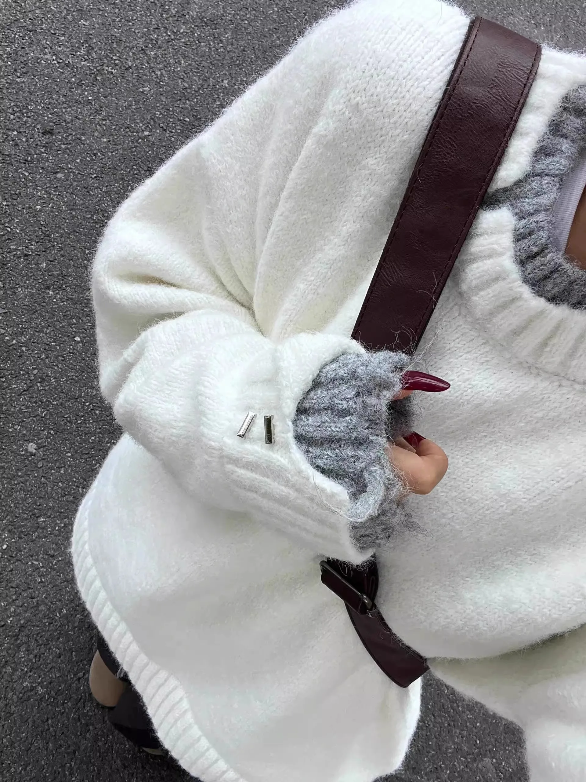 Laid-back Style Loose Knitted Sweater Unisex Autumn Winter New Arrival Premium Feeling Fake Two-Piece Couple Tops
Laid-back Style Loose Knitted Sweater Unisex Autumn Winter New Arrival Premium Feeling Fake Two-Piece Couple Tops