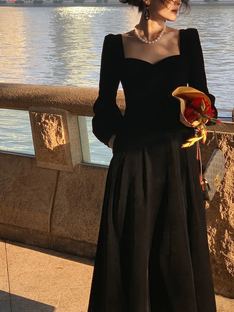Evening Dress Women's Elegant Long Skirt New Lady Skirt Backless Bow Split Long Sleeved Velvet Dress Autumn Style
Evening Dress Women's Elegant Long Skirt New Lady Skirt Backless Bow Split Long Sleeved Velvet Dress Autumn Style