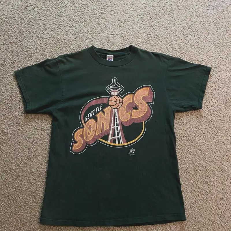 Зеленая футболка с логотипом Seattle Supersonics Basketball Forest
Зеленая футболка с логотипом Seattle Supersonics Basketball Forest