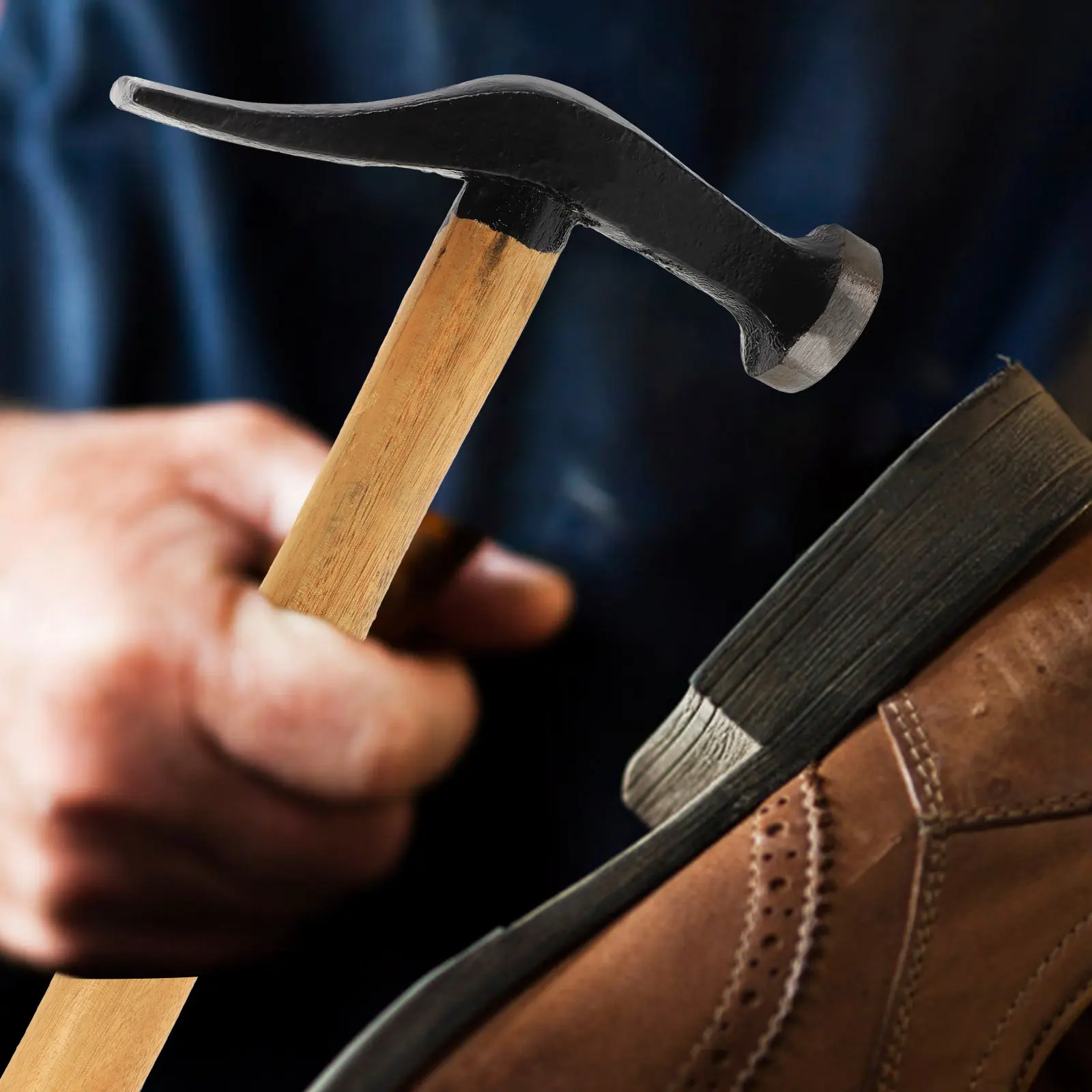 Молоток для ремонта обуви с деревянной ручкой, прочный железный молоток, легкий, с противоскользящей рукояткой, удобный в использовании, многофункциональный инструмент
Молоток для ремонта обуви с деревянной ручкой, прочный железный молоток, легкий, с противоскользящей рукояткой, удобный в использовании, многофункциональный инструмент