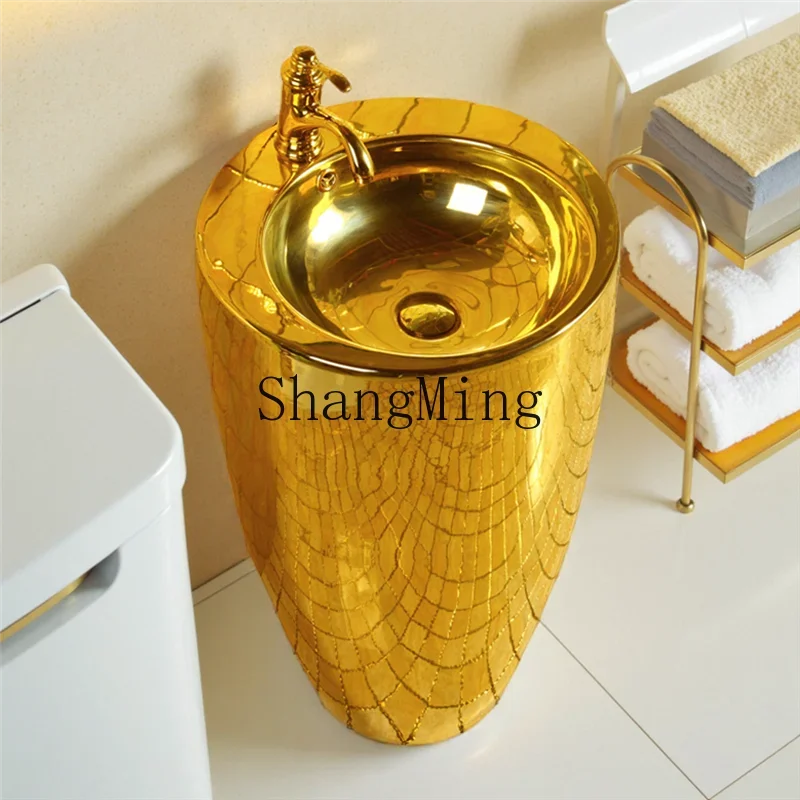 CL's new golden column wash basin, bright golden texture integrated floor washing artifact
CL's new golden column wash basin, bright golden texture integrated floor washing artifact