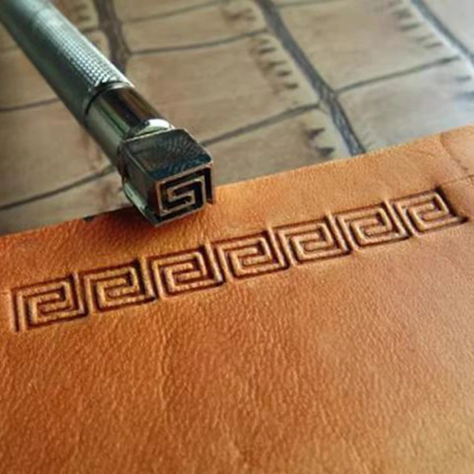 Leathercraft hardware tools, precision steel engraving and embossing tools, intricate frame patterns; custom orders accepted.
Leathercraft hardware tools, precision steel engraving and embossing tools, intricate frame patterns; custom orders accepted.