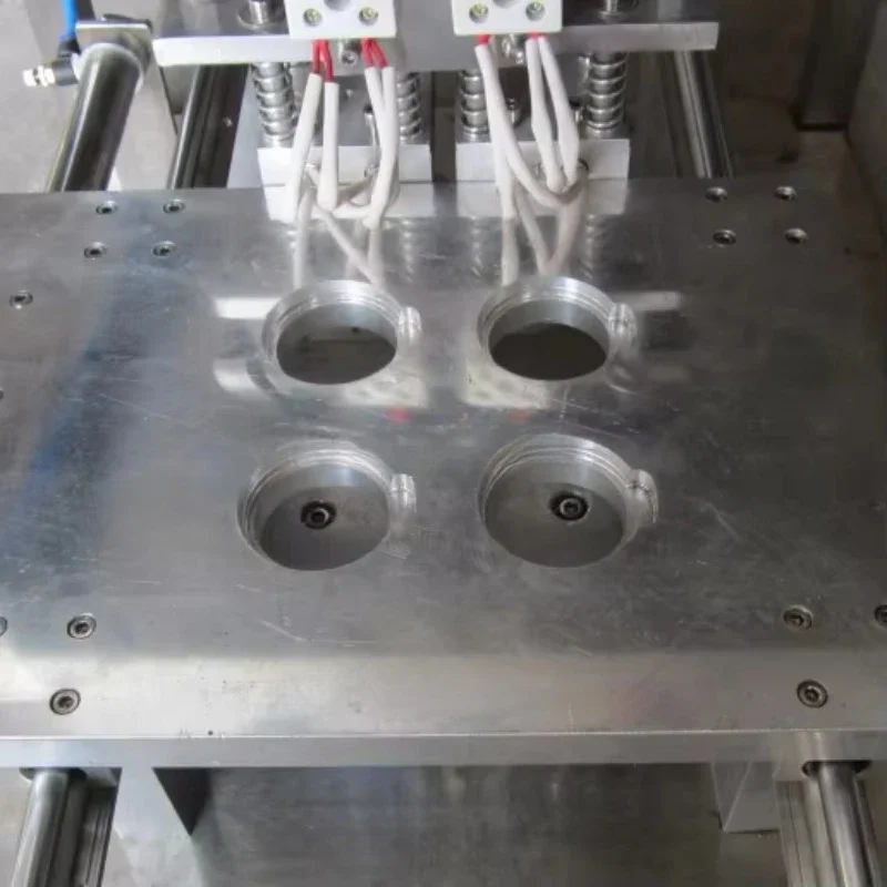 Pneumatic plastic cup manual sealing machine manufacturer price:
Pneumatic plastic cup manual sealing machine manufacturer price: