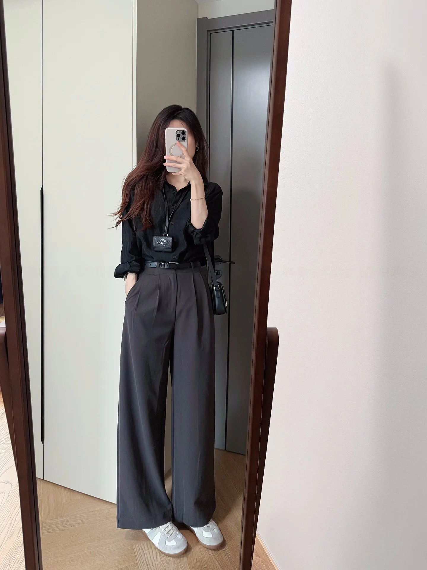 Женские брюки WENDY с высокой талией, винтажные, широкие, немнущиеся, драпированные, стройнящие, свободные, повседневные, класса люкс
Женские брюки WENDY с высокой талией, винтажные, широкие, немнущиеся, драпированные, стройнящие, свободные, повседневные, класса люкс