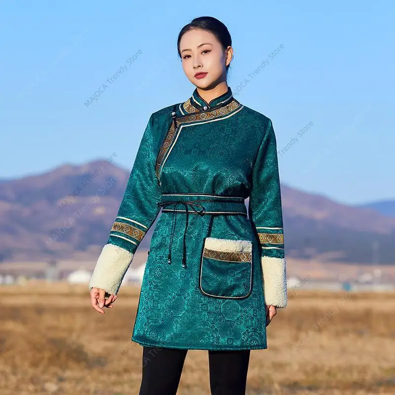 Improved Mongolian Robe Style Cotton Coat for Women Mid-length Ethnic Jacquard Winter Warm Jacket with Fur
Improved Mongolian Robe Style Cotton Coat for Women Mid-length Ethnic Jacquard Winter Warm Jacket with Fur