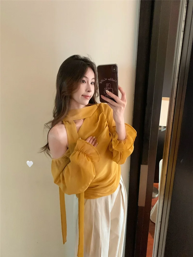 GSGOODSTART Korean Style Sash Shoulder Bared Women's Top 2026 Spring New All-Match Slimming Design Small Shirt
GSGOODSTART Korean Style Sash Shoulder Bared Women's Top 2026 Spring New All-Match Slimming Design Small Shirt