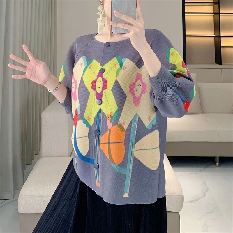 Miyake High-quality Striped Women's Short-sleeved Top 2025 Summer New Elastic Slim Casual Versatile Stand-up Collar T-shirt
Miyake High-quality Striped Women's Short-sleeved Top 2025 Summer New Elastic Slim Casual Versatile Stand-up Collar T-shirt