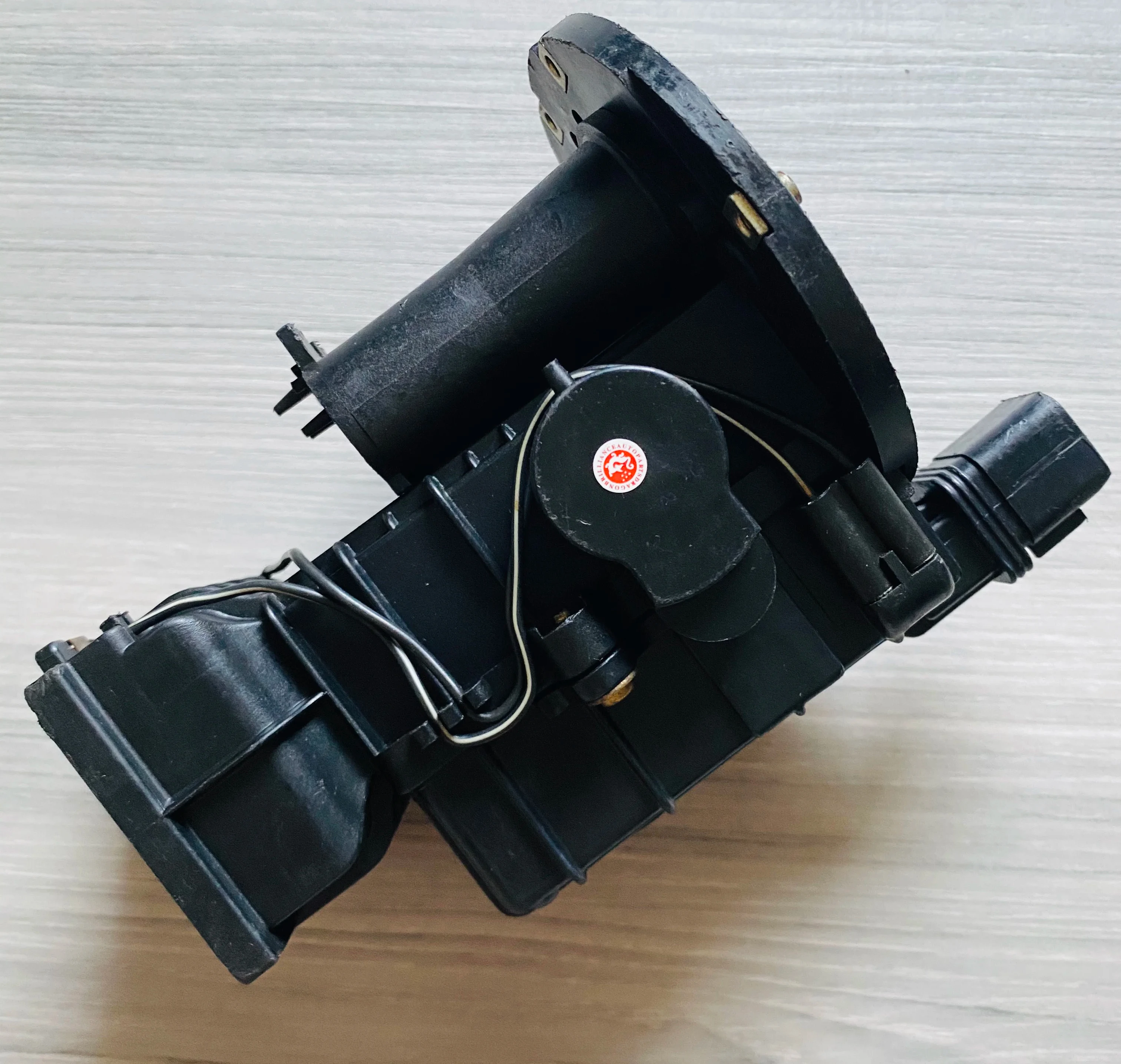 Оригинальный датчик массового расхода воздуха Maf для H100 Elantra Santamo 9200930002 Высокое качество 
Оригинальный датчик массового расхода воздуха Maf для H100 Elantra Santamo 9200930002 Высокое качество