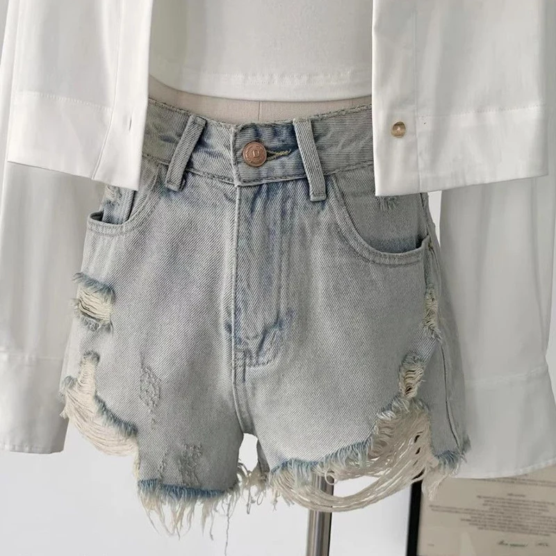 Fashion Spicy Girl Tassel Ripped Denim Shorts Summer New High Waist A-Line Hot Pants 2025 Casual Versatile Light Blue Jean Short
Fashion Spicy Girl Tassel Ripped Denim Shorts Summer New High Waist A-Line Hot Pants 2025 Casual Versatile Light Blue Jean Short
