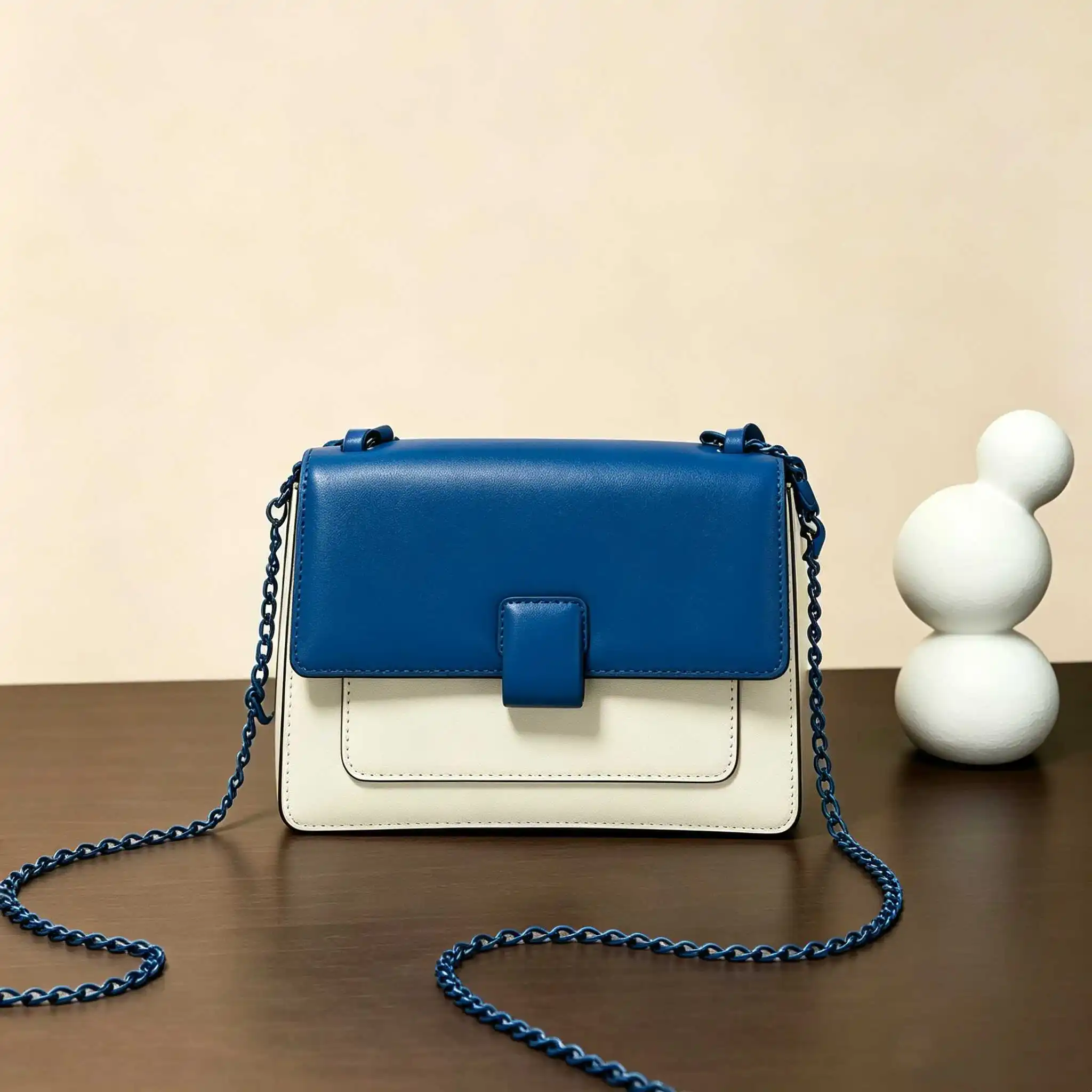 2026 New Simple Fashion Women Shoulder Bag Genuine Leather Waterproof Lightweight Large Capacity Crossbody Bags
2026 New Simple Fashion Women Shoulder Bag Genuine Leather Waterproof Lightweight Large Capacity Crossbody Bags