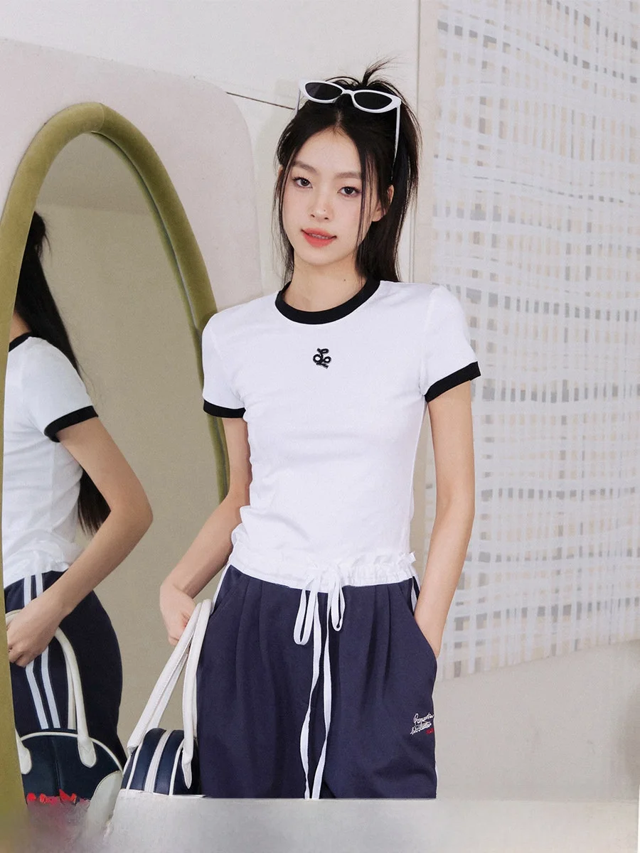 Liilou Women's Slim Fit ort Sve T-irt round Ne Embroidery Logo Bla White Contrast Color Summer Casual Top
Liilou Women's Slim Fit ort Sve T-irt round Ne Embroidery Logo Bla White Contrast Color Summer Casual Top
