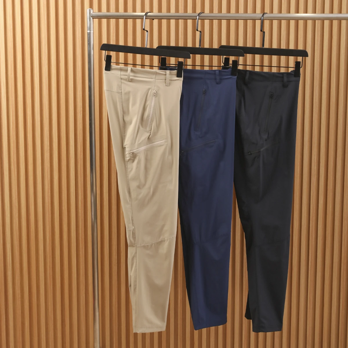 Легкие мужские спортивные брюки 3D-кроя для активного отдыха, эластичные, длинные, с защитой от брызг, серия GM, прямой крой, модные, городские, стильные
Легкие мужские спортивные брюки 3D-кроя для активного отдыха, эластичные, длинные, с защитой от брызг, серия GM, прямой крой, модные, городские, стильные