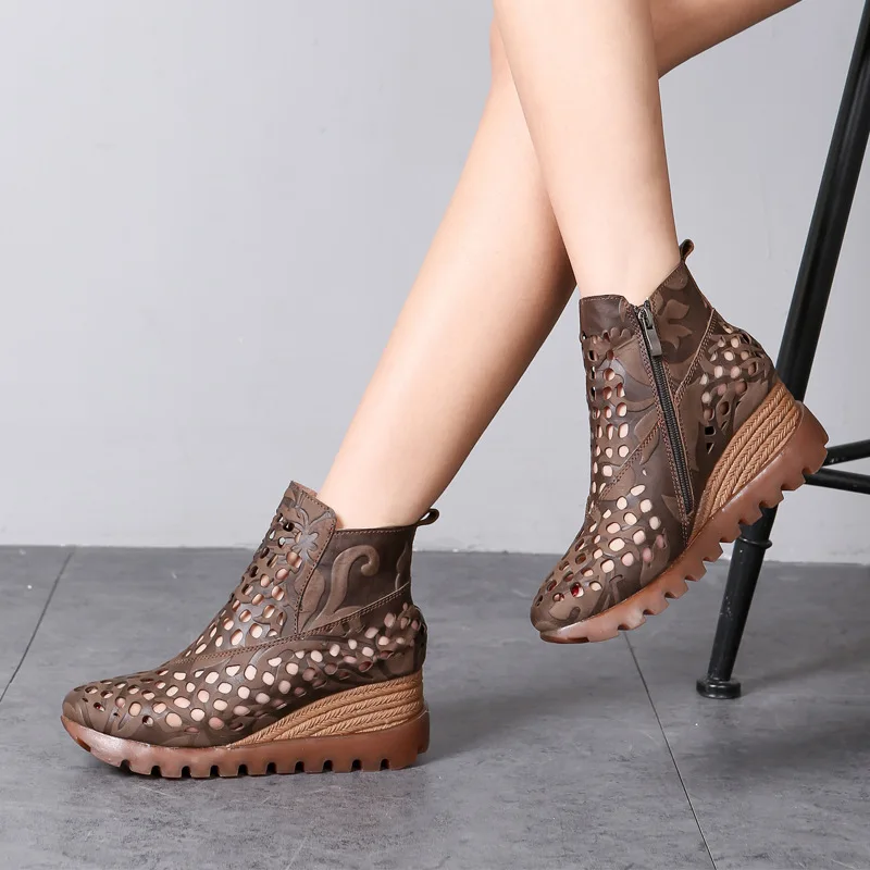 Top layer embossed cowhide sandals, platform hole hole boots, wedge casual sandals, side zipper shoes
Top layer embossed cowhide sandals, platform hole hole boots, wedge casual sandals, side zipper shoes