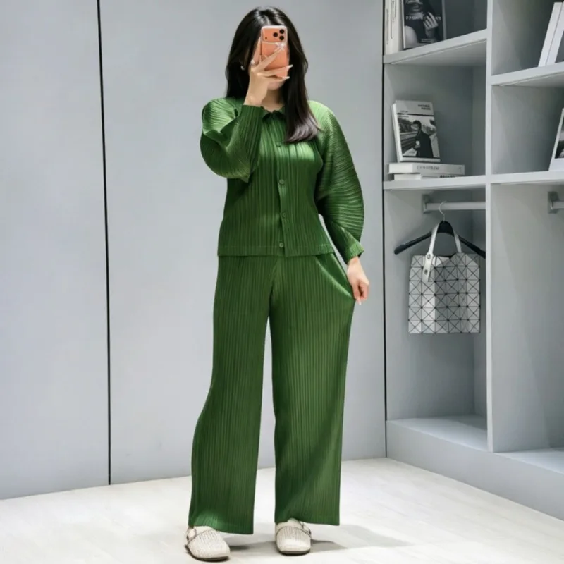 Miyake Pleated Shirt 2026 Autumn New Long Sleeve Cardigan Top Fashion Casual Elastic Waist Straight Pants Women Office Clothing
Miyake Pleated Shirt 2026 Autumn New Long Sleeve Cardigan Top Fashion Casual Elastic Waist Straight Pants Women Office Clothing