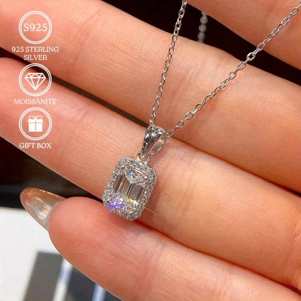 1pc 3Carat 925 Sterling Silver Moissanite Necklace: A Charming Gift, A Shining Gem, A Surprise Gift for Valentine's Day.
1pc 3Carat 925 Sterling Silver Moissanite Necklace: A Charming Gift, A Shining Gem, A Surprise Gift for Valentine's Day.