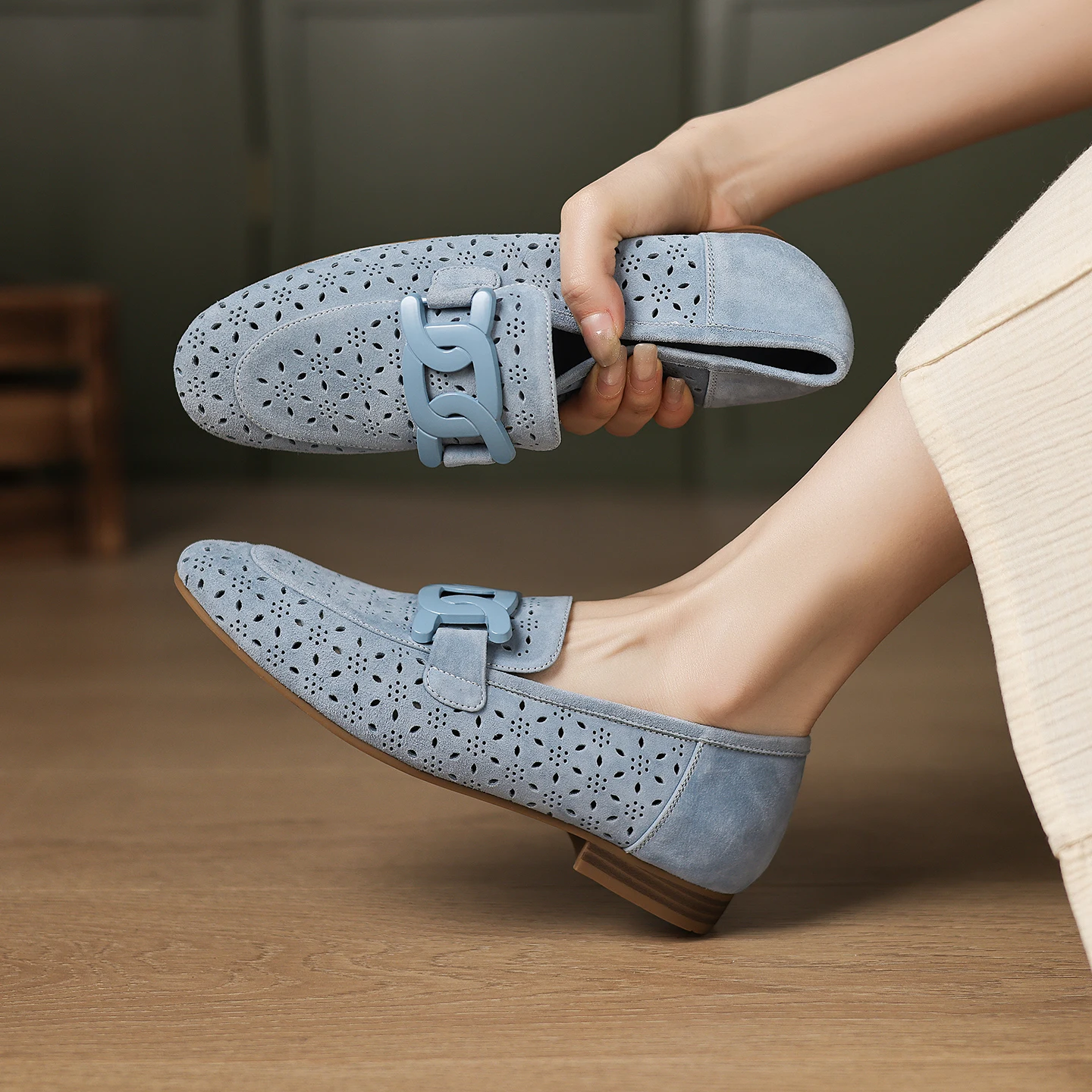 Genuine Leather Sheepskin Suede Slip-On Women's Loafers,Hollow Out Low-Top Round Toe Summer Women's Sandals,Casual Women's Shoes
Genuine Leather Sheepskin Suede Slip-On Women's Loafers,Hollow Out Low-Top Round Toe Summer Women's Sandals,Casual Women's Shoes