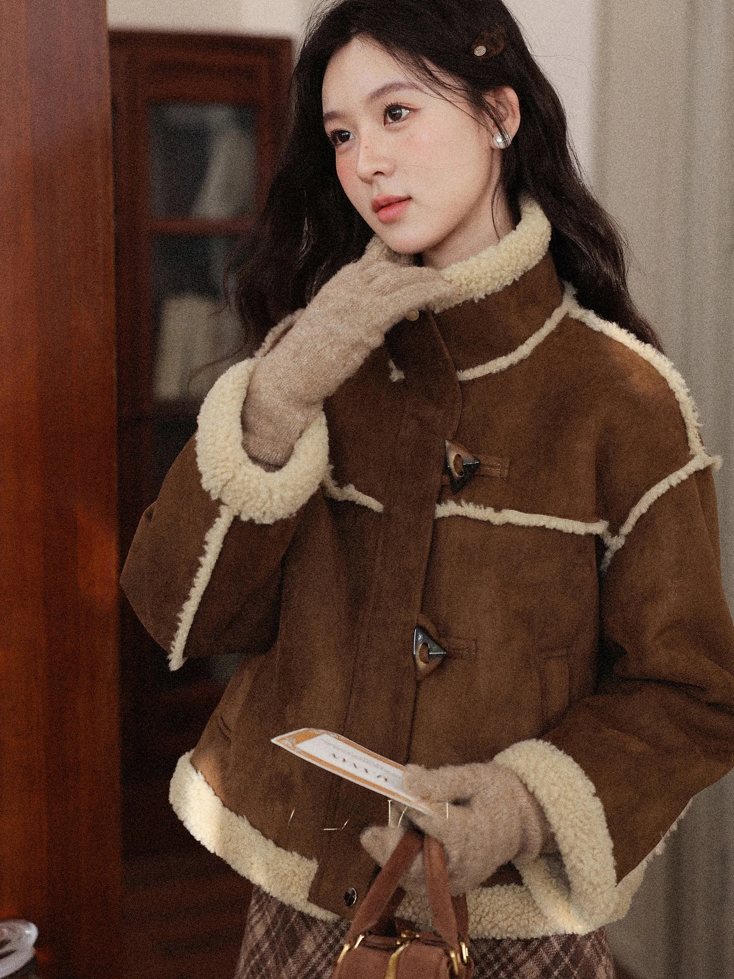 ort Thiened Leather Fur Inteated Autumn Winter ort Coat for Women Deer towards South Caramel Chestnut Melne Color
ort Thiened Leather Fur Inteated Autumn Winter ort Coat for Women Deer towards South Caramel Chestnut Melne Color