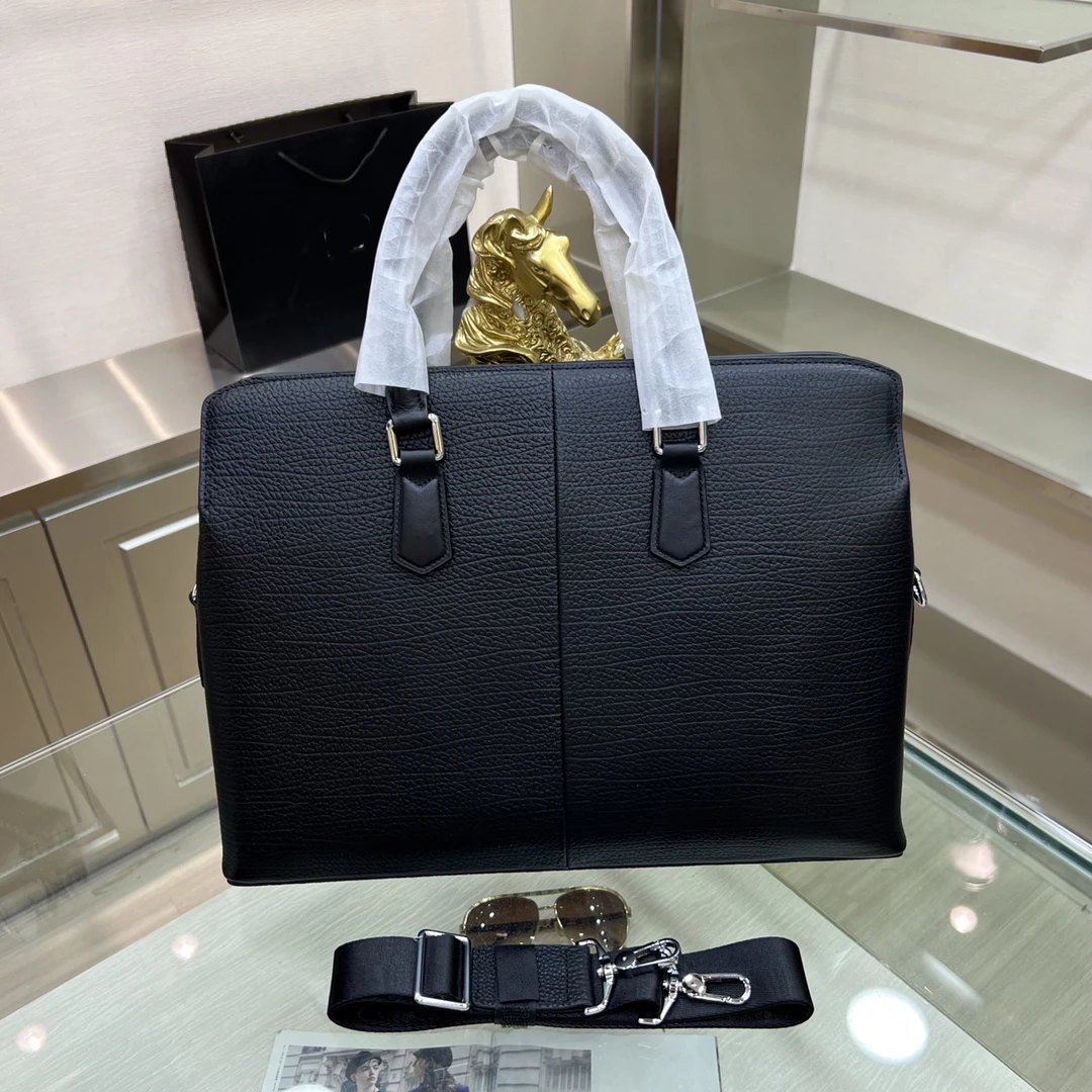 MB logo 66133 luxury men's hand bag fashion briefcase first layer cowhide bag message for more photo
MB logo 66133 luxury men's hand bag fashion briefcase first layer cowhide bag message for more photo