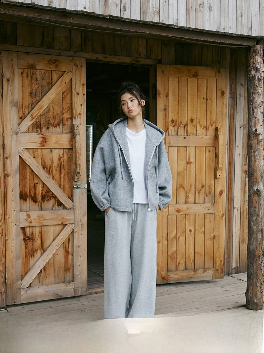 Gowireless Casual Loose Autumn Winter Comfortable Skin-friendly Grey Sweatpants Women's Wide Leg Pants Drapey Style Commute
Gowireless Casual Loose Autumn Winter Comfortable Skin-friendly Grey Sweatpants Women's Wide Leg Pants Drapey Style Commute