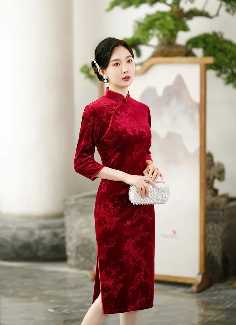 Yourqipao Autumn Jacquard Velvet Chinese Style Cheongsam Mid-length Mid-sleeve Stand Collar Mother Style Qipao Evening Dress
Yourqipao Autumn Jacquard Velvet Chinese Style Cheongsam Mid-length Mid-sleeve Stand Collar Mother Style Qipao Evening Dress