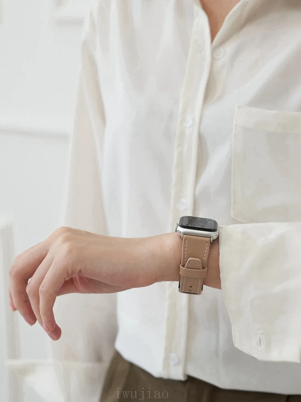 Superior Leather loop link For Apple Watch band women Series Ultra 10/9/8/7 38mm 40mm 41mm 42mm 44mm 45mm 46mm Strap
Superior Leather loop link For Apple Watch band women Series Ultra 10/9/8/7 38mm 40mm 41mm 42mm 44mm 45mm 46mm Strap