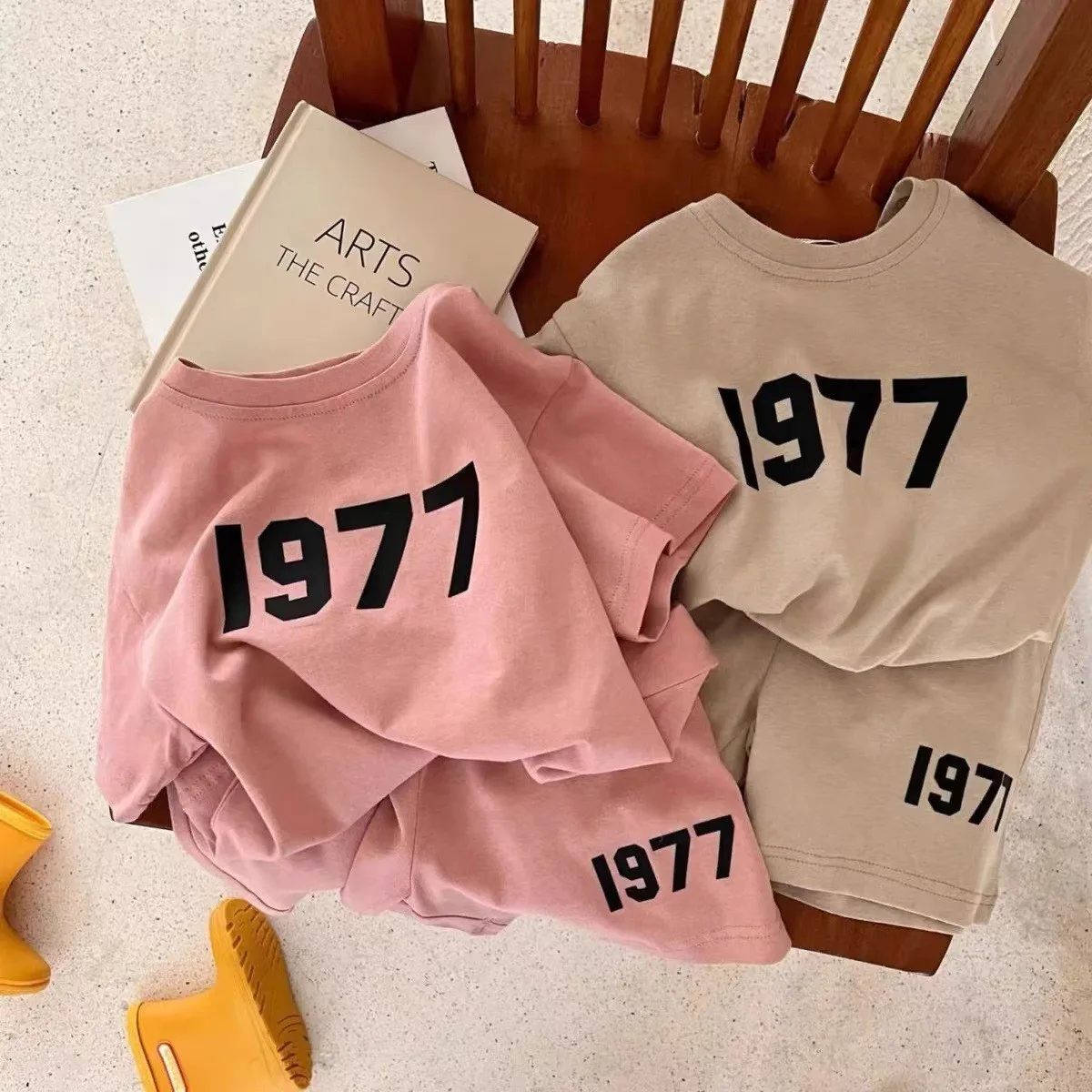 TZ24024 Boys Summer Outfit Set New Fashionable Infant Unisex Baby Short Sleeve Summer Sports Two-Piece Set
TZ24024 Boys Summer Outfit Set New Fashionable Infant Unisex Baby Short Sleeve Summer Sports Two-Piece Set