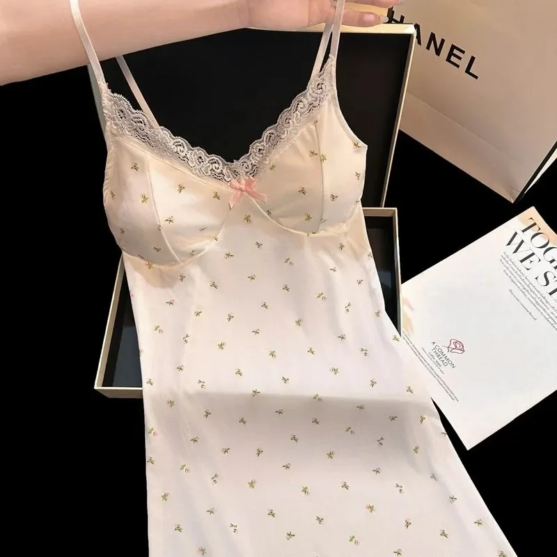 Women's Floral Lace Trim Cami Nightgown with Built-in Bra Sleepwear
Women's Floral Lace Trim Cami Nightgown with Built-in Bra Sleepwear