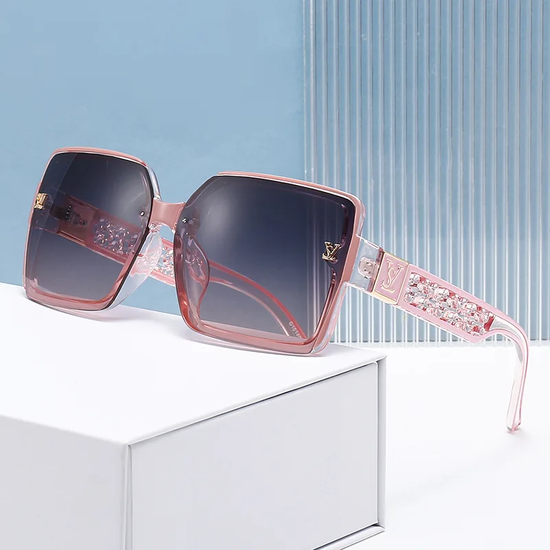 2025 New European Luxury Minimalist Square Sunglasses UV400 Polarized For Women Designer High-End Outdoor Eyewear
2025 New European Luxury Minimalist Square Sunglasses UV400 Polarized For Women Designer High-End Outdoor Eyewear