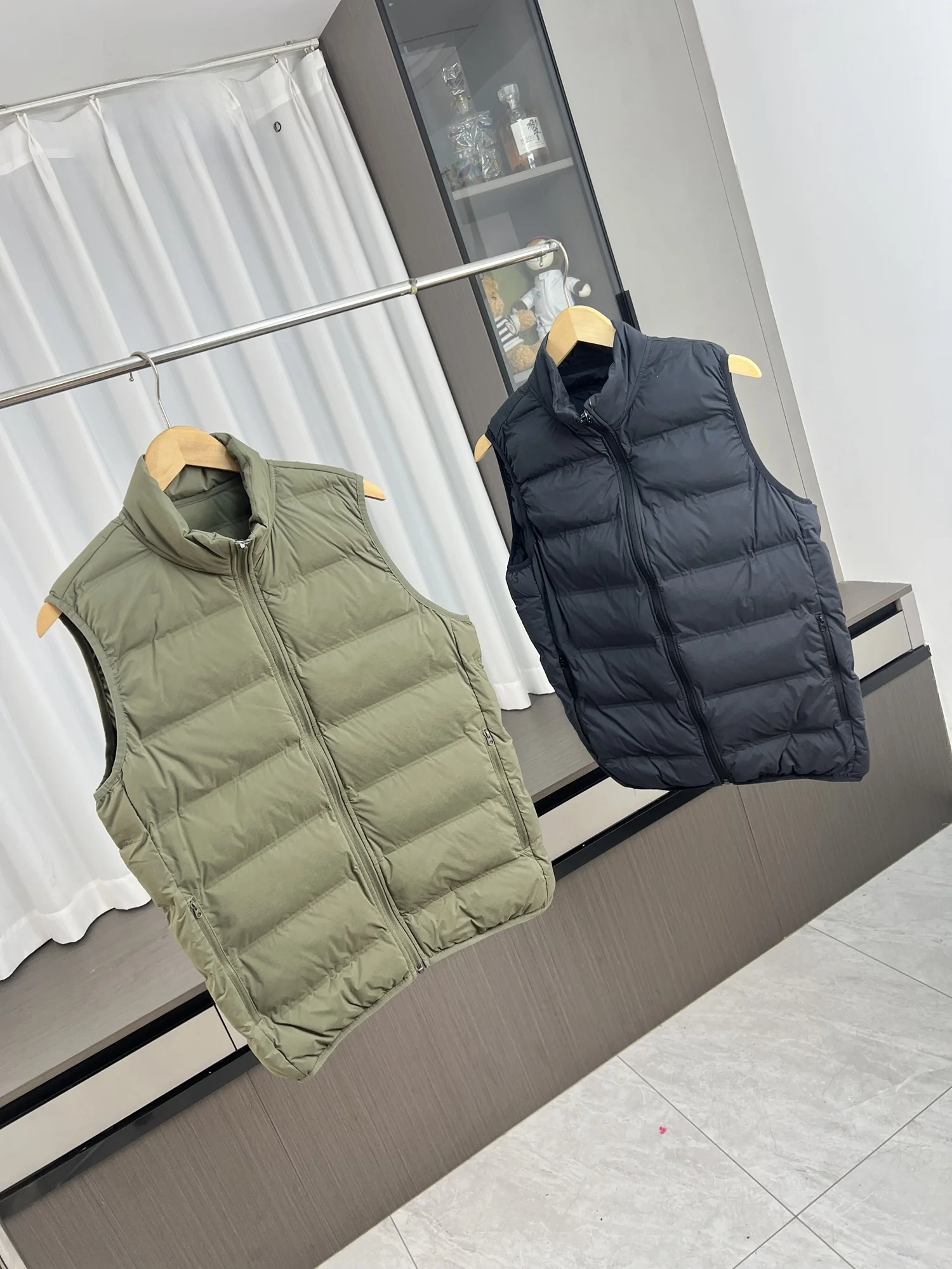 Faionable Thiened Stand Collar Cotton Vest ex Lightweight Windproof Outdoor Autumn Winter Couple Sle Stand Fit Z...
Faionable Thiened Stand Collar Cotton Vest ex Lightweight Windproof Outdoor Autumn Winter Couple Sle Stand Fit Z...