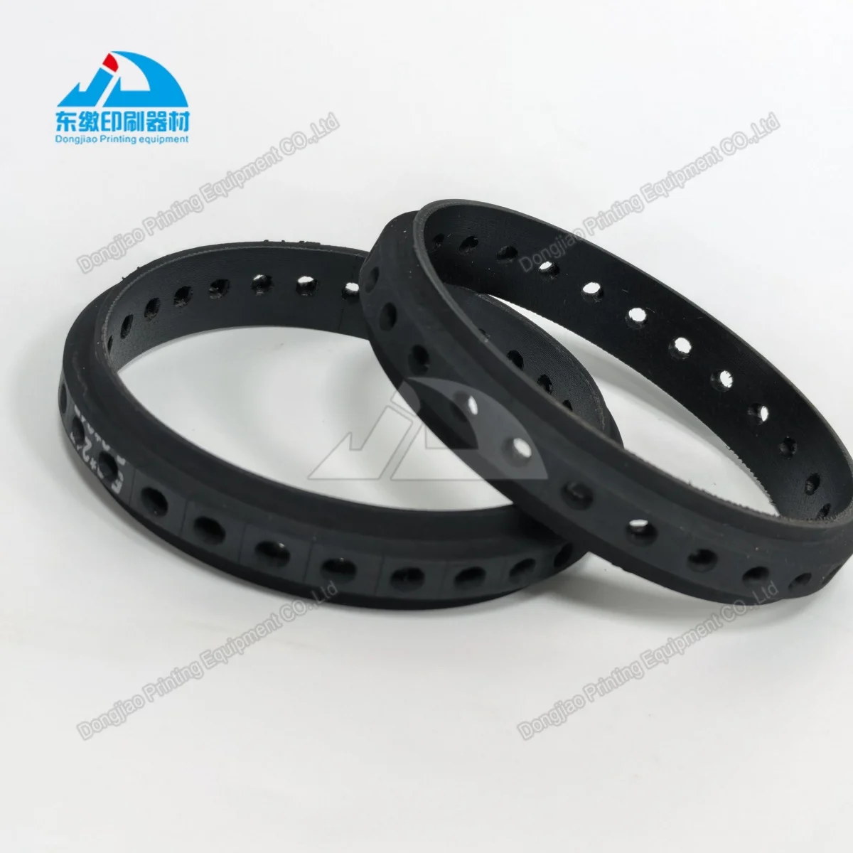 Offset Printing Machinery Parts 210X14MM 30 Holes Suction Tape for Komori Printer Suction Belt 30 Holes With High Quality
Offset Printing Machinery Parts 210X14MM 30 Holes Suction Tape for Komori Printer Suction Belt 30 Holes With High Quality