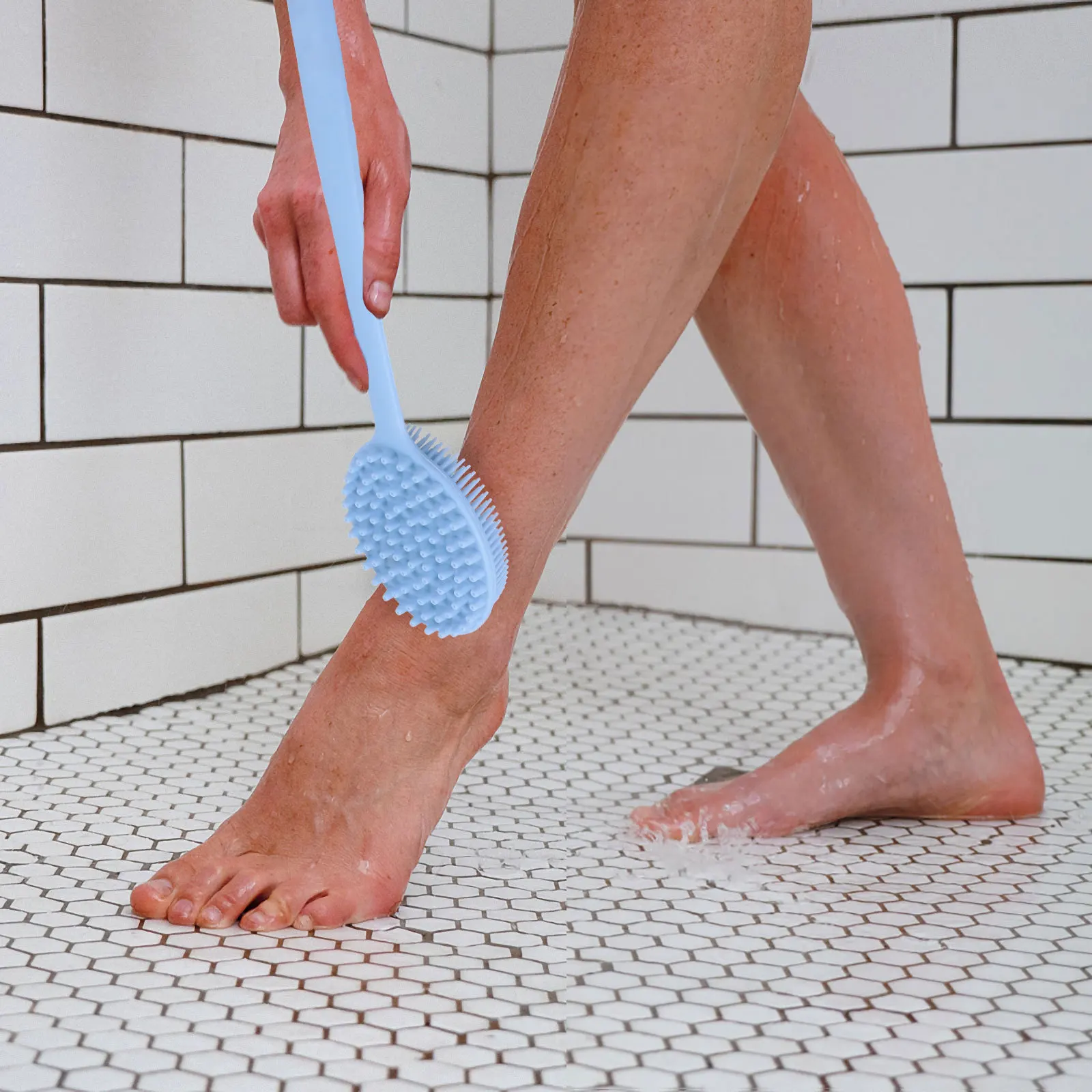 1Pcs High-Quality Silicone Bath Brush Long Handle Whole Body Scrubber Smooth Surface Hanging Hole Bathing Supplies
1Pcs High-Quality Silicone Bath Brush Long Handle Whole Body Scrubber Smooth Surface Hanging Hole Bathing Supplies
