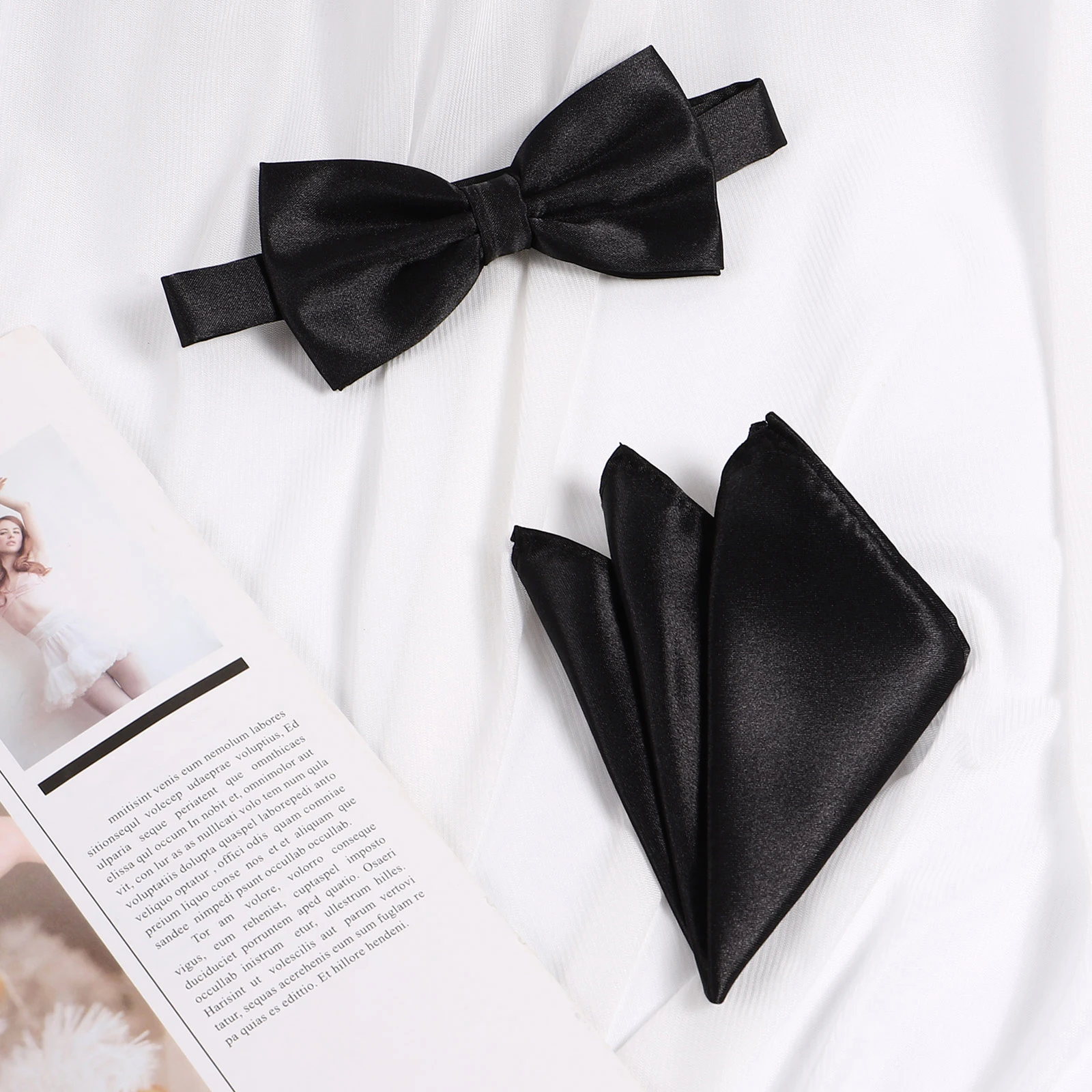 3 Pcs Men's Cumberbund Bow Tie Set Pocket Hankie Included Formal Wear Tuxedo Accessories Polyester Adjustable Celebrations Gifts
3 Pcs Men's Cumberbund Bow Tie Set Pocket Hankie Included Formal Wear Tuxedo Accessories Polyester Adjustable Celebrations Gifts