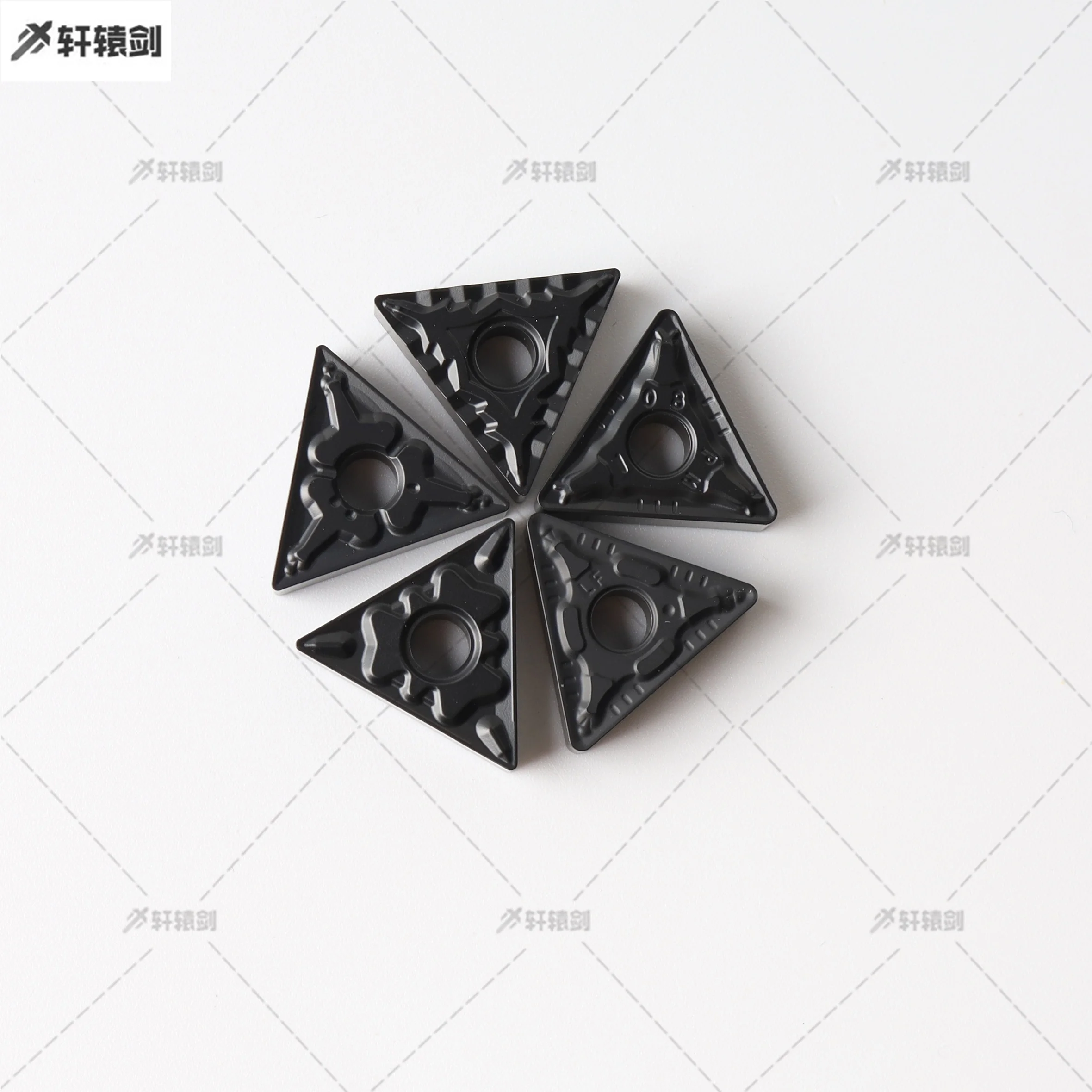 Внешняя токарная вставка из карбида TNMG160404 TNMG160408 TNMG160412 CM/CQ/HQ/PM/TM Токарный станок с ЧПУ, черный для стали/нержавеющей стали
Внешняя токарная вставка из карбида TNMG160404 TNMG160408 TNMG160412 CM/CQ/HQ/PM/TM Токарный станок с ЧПУ, черный для стали/нержавеющей стали