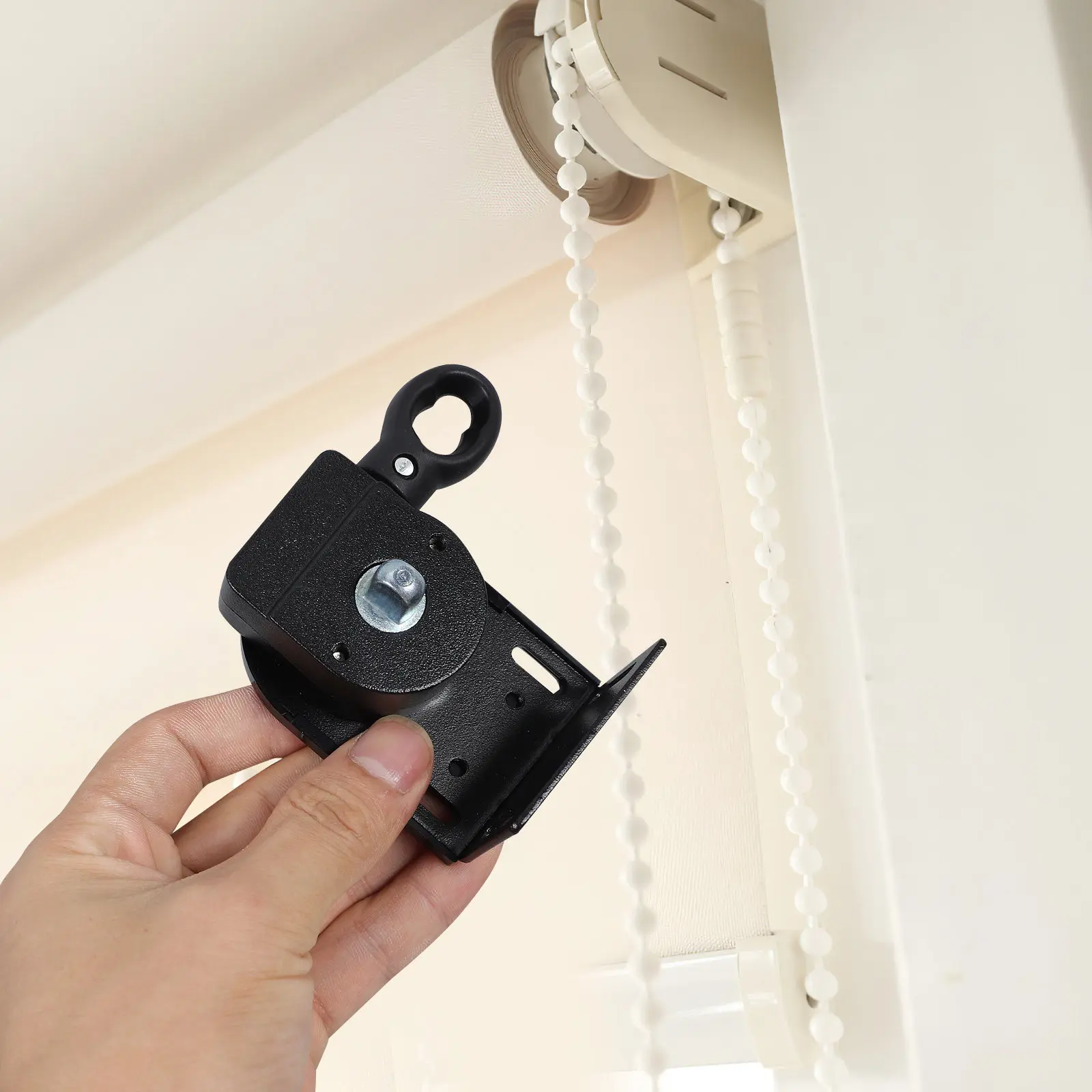 Черный уличный ветроустойчивый кронштейн для рулонных штор, сверхпрочная беспроводная карнизная система для патио, балкона, наружных рулонных штор
Черный уличный ветроустойчивый кронштейн для рулонных штор, сверхпрочная беспроводная карнизная система для патио, балкона, наружных рулонных штор