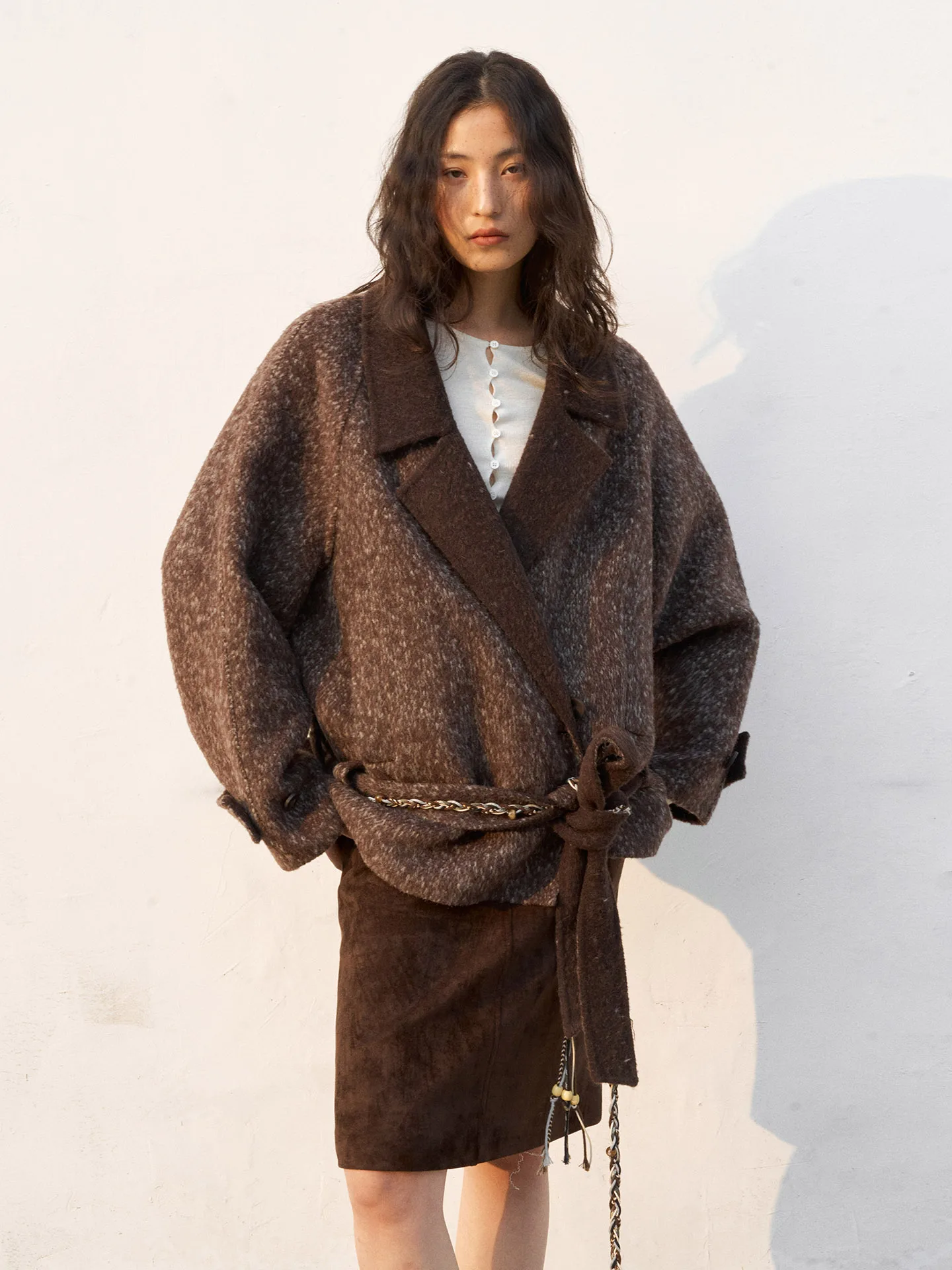 Двустороннее шерстяное пальто Loeben: Оригинальный дизайн, высококачественное, средней длины, с поясом, женское, осенне-зимнее, модная верхняя одежда
Двустороннее шерстяное пальто Loeben: Оригинальный дизайн, высококачественное, средней длины, с поясом, женское, осенне-зимнее, модная верхняя одежда