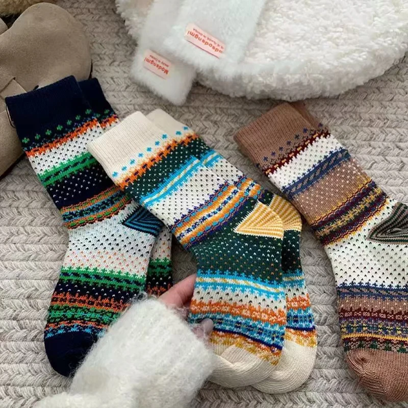 Vintage Colored Printed Socks Women 2025 Winter Comfort Soft Cotton Christmas Socks 5 Pairs Retro Ethnic Style Stockings Unisex
Vintage Colored Printed Socks Women 2025 Winter Comfort Soft Cotton Christmas Socks 5 Pairs Retro Ethnic Style Stockings Unisex