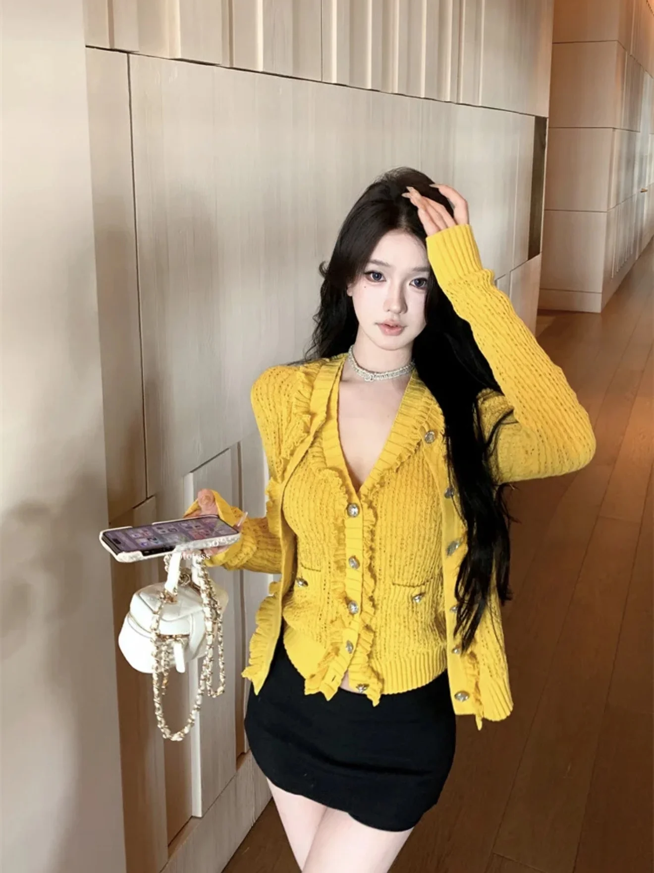 Вязаный жилет High-Defn ранней весны, тяжелый широкий белый кардиган с цветочным крючком и небольшим отверстием, открытый кардиган
Вязаный жилет High-Defn ранней весны, тяжелый широкий белый кардиган с цветочным крючком и небольшим отверстием, открытый кардиган