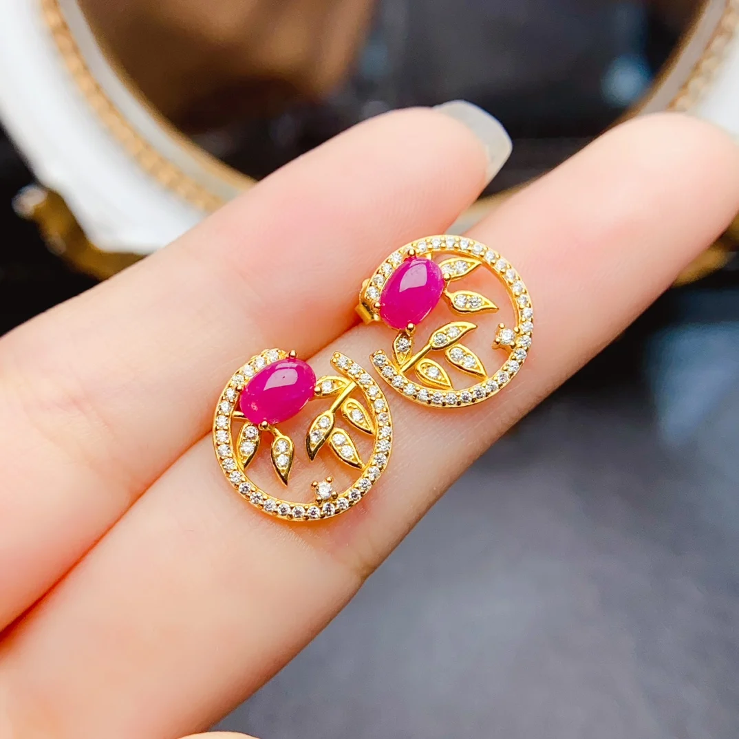 FS 4*6mm Natural Ruby Inlay S925 Sterling Silver Fashion Earrings for Women Fine Charm Wedding Party Jewelry Certificate MeiBaPJ
FS 4*6mm Natural Ruby Inlay S925 Sterling Silver Fashion Earrings for Women Fine Charm Wedding Party Jewelry Certificate MeiBaPJ